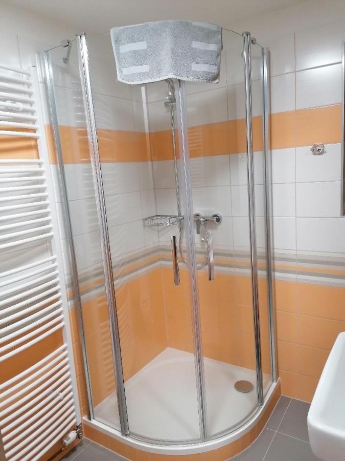 Apartmany Na Namesti Bozi Dar Exterior photo